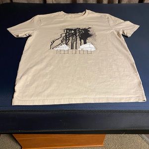 Radiohead t-shirt medium.